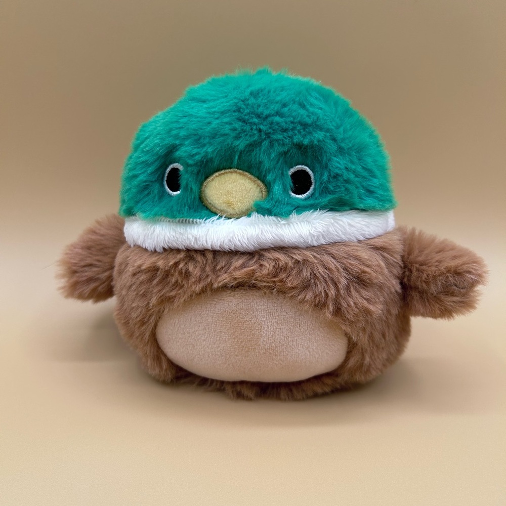Avery Squishmallow Fuzzmallow 5”